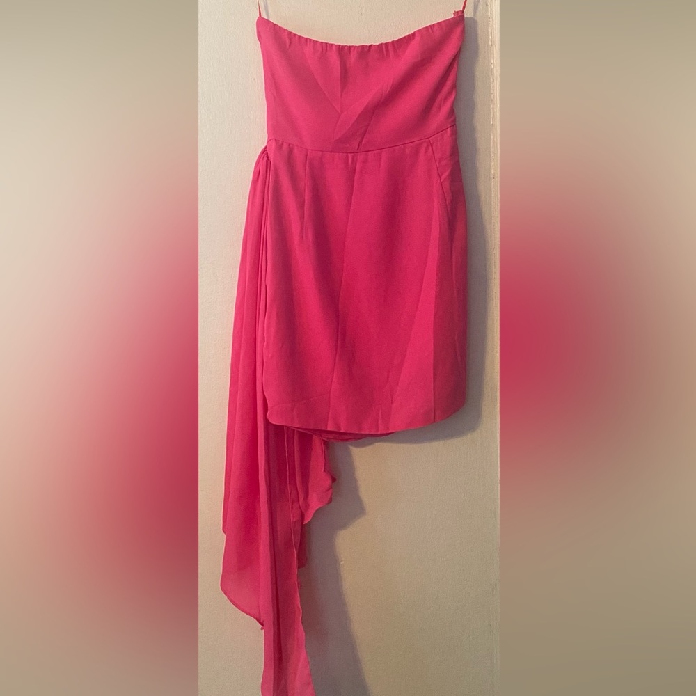 Fashion Nova , MEDIUM size 6 - Picture 3 of 3